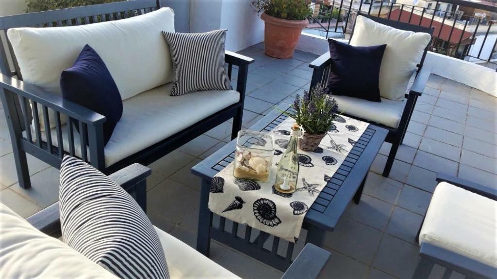 Port View Suites 2 Cavala Exterior foto